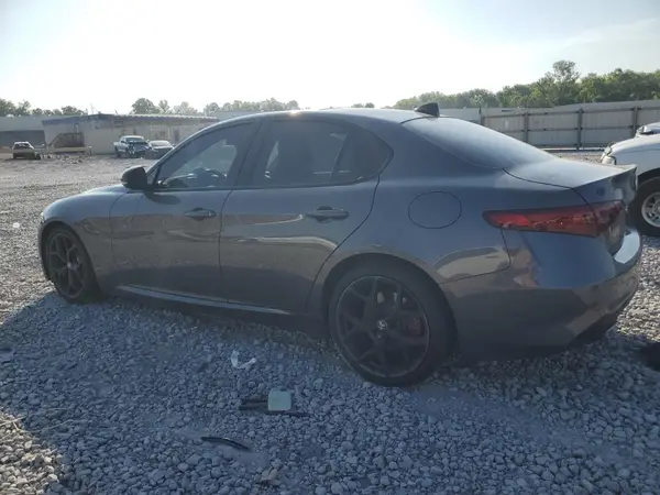ZARFAMBN3M7649558 2021 ALFA ROMEO GIULIA - Image 2