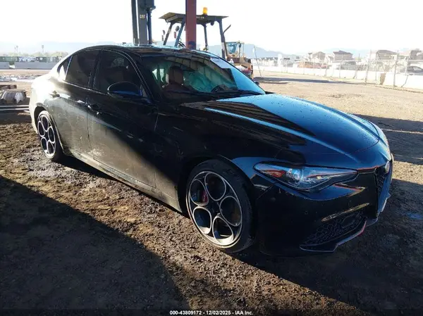 ZARFAMBN3N7660111 2022 ALFA ROMEO GIULIA