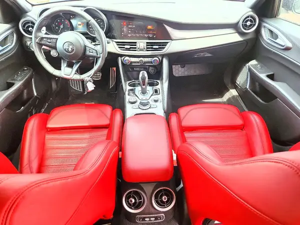 ZARFAMBN3N7660416 2022 ALFA ROMEO GIULIA - Image 8