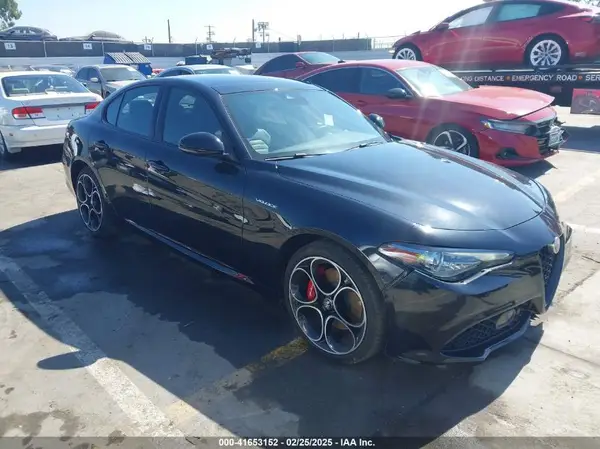 ZARFAMBN3P7669541 2023 ALFA ROMEO GIULIA - Image 1