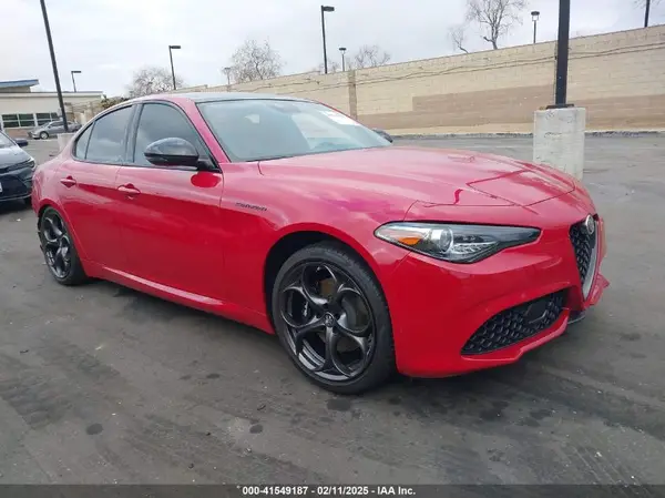 ZARFAMBN3P7671600 2023 ALFA ROMEO GIULIA - Image 1