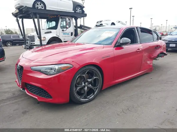 ZARFAMBN3P7671600 2023 ALFA ROMEO GIULIA - Image 2