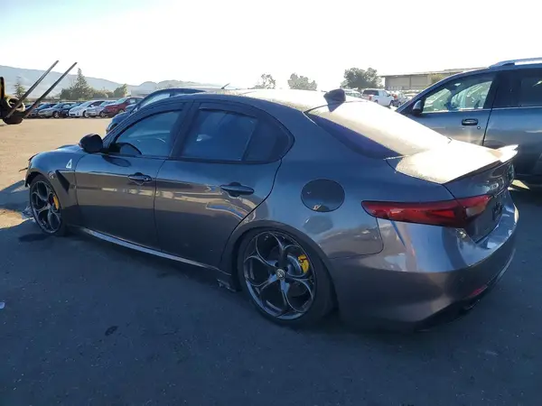 ZARFAMBN4K7621328 2019 ALFA ROMEO GIULIA - Image 2