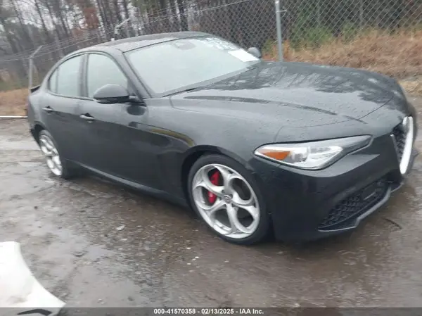 ZARFAMBN4M7641727 2021 ALFA ROMEO GIULIA - Image 1