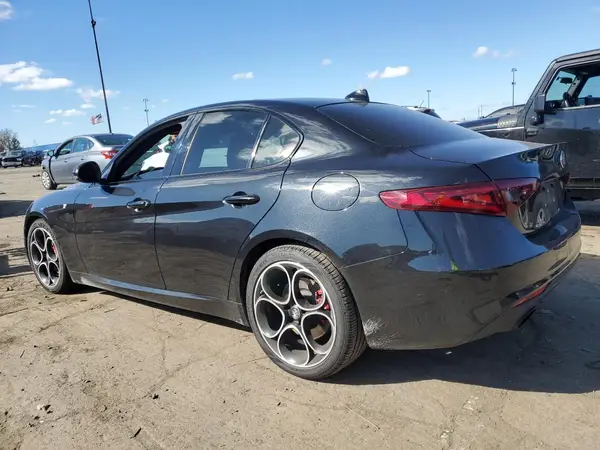 ZARFAMBN4P7676692 2023 ALFA ROMEO GIULIA - Image 2