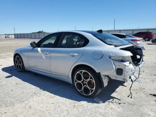 ZARFAMBN4R7679949 2024 ALFA ROMEO GIULIA - Image 2