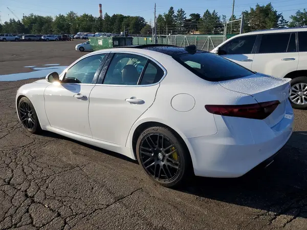 ZARFAMBN5K7602514 2019 ALFA ROMEO GIULIA - Image 2