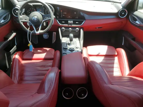 ZARFAMBN5K7605302 2019 ALFA ROMEO GIULIA - Image 8
