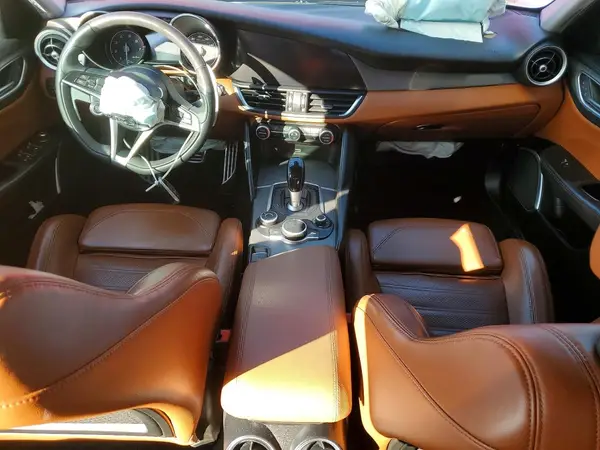 ZARFAMBN5K7609057 2019 ALFA ROMEO GIULIA - Image 8