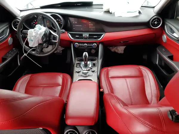 ZARFAMBN5L7635854 2020 ALFA ROMEO GIULIA - Image 8