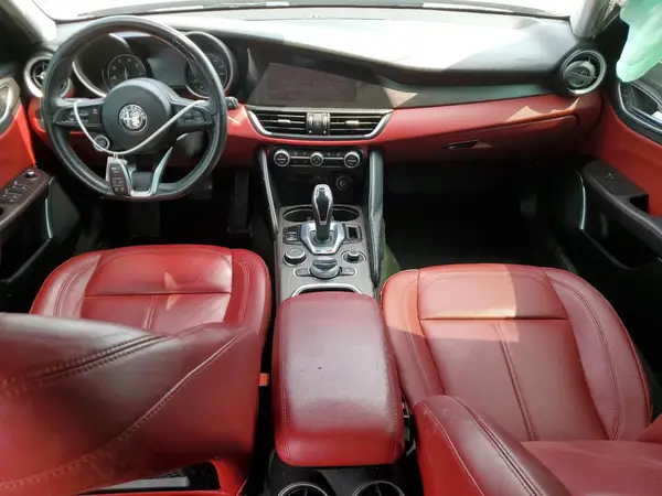 ZARFAMBN5L7636907 2020 ALFA ROMEO GIULIA - Image 8