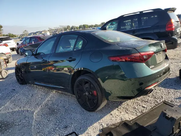 ZARFAMBN5M7641834 2021 ALFA ROMEO GIULIA - Image 2