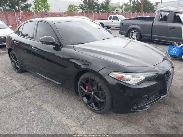 ZARFAMBN5M7645723 2021 ALFA ROMEO GIULIA - Image 1