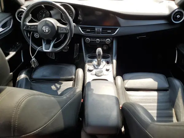 ZARFAMBN5N7655654 2022 ALFA ROMEO GIULIA - Image 8