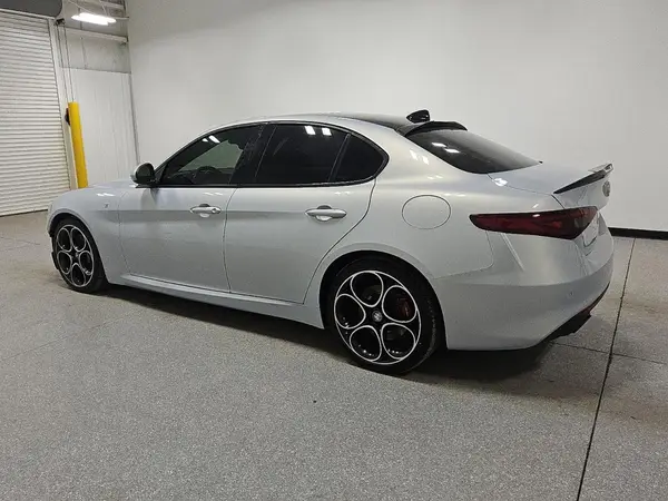 ZARFAMBN5N7656772 2022 ALFA ROMEO GIULIA - Image 2