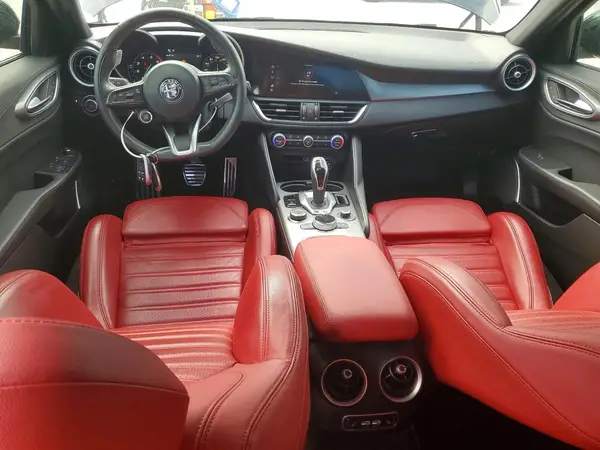 ZARFAMBN5N7665763 2022 ALFA ROMEO GIULIA - Image 8