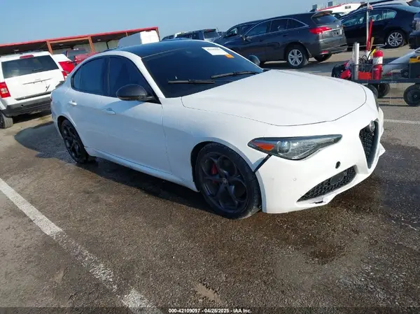 ZARFAMBN6K7601016 2019 ALFA ROMEO GIULIA - Image 1
