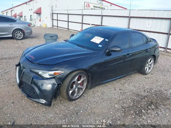 ZARFAMBN6K7601114 2019 ALFA ROMEO GIULIA - Image 2