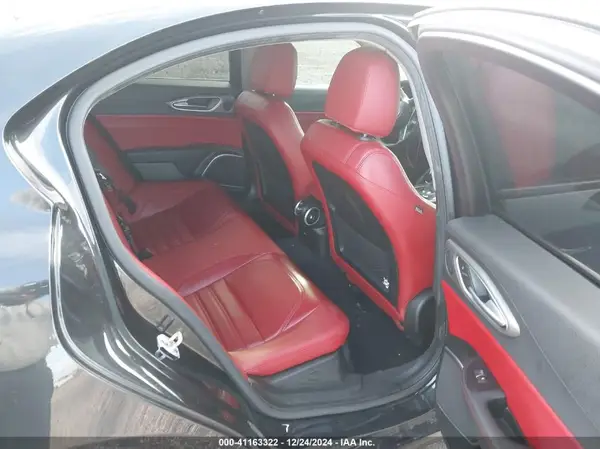 ZARFAMBN6K7601114 2019 ALFA ROMEO GIULIA - Image 8