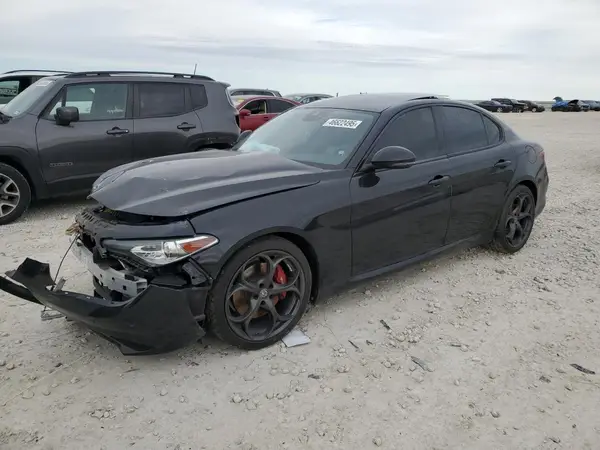 ZARFAMBN6K7601419 2019 ALFA ROMEO GIULIA - Image 1