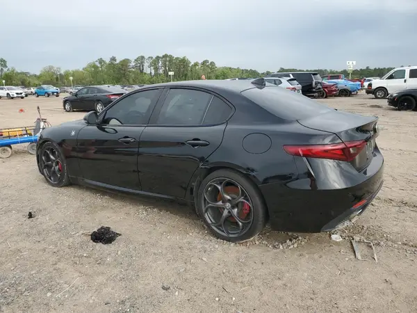 ZARFAMBN6K7605227 2019 ALFA ROMEO GIULIA - Image 2