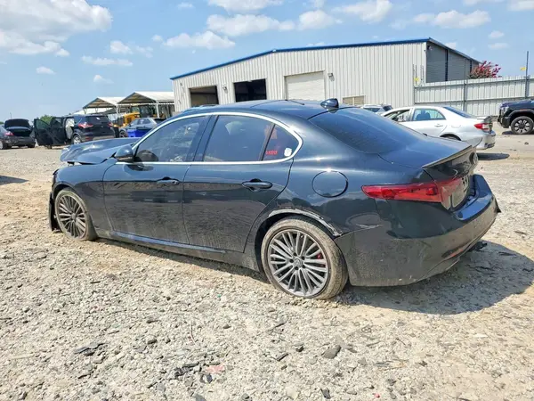 ZARFAMBN6K7606782 2019 ALFA ROMEO GIULIA - Image 2