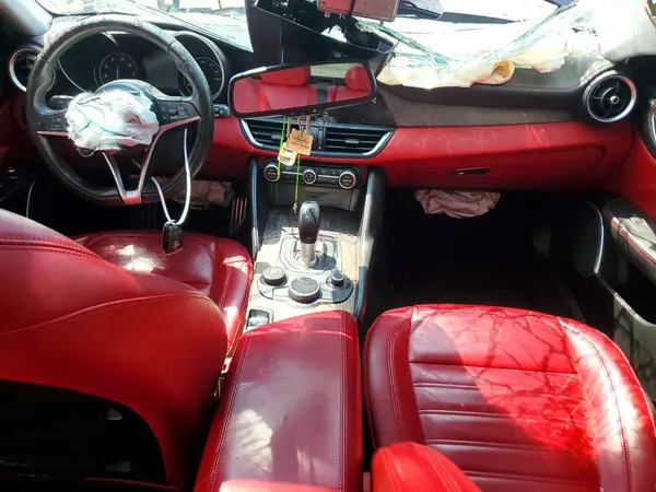 ZARFAMBN6K7606782 2019 ALFA ROMEO GIULIA - Image 8