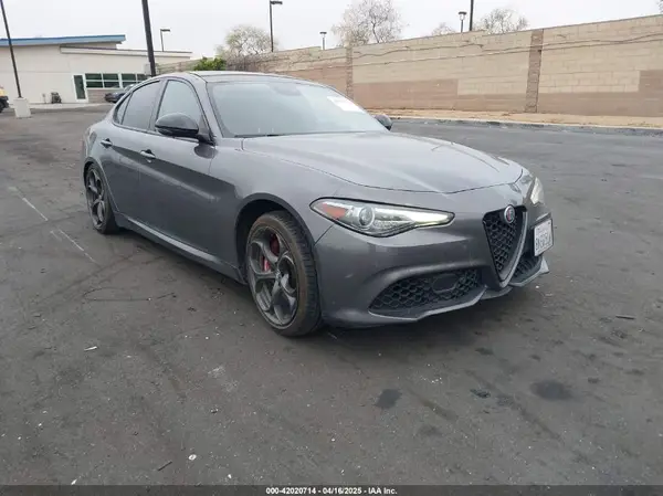 ZARFAMBN6K7607298 2019 ALFA ROMEO GIULIA - Image 1