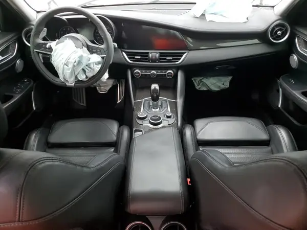 ZARFAMBN6K7609083 2019 ALFA ROMEO GIULIA - Image 8