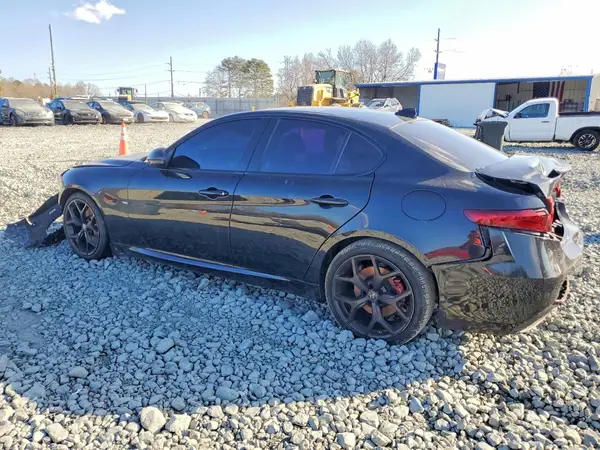 ZARFAMBN6K7622755 2019 ALFA ROMEO GIULIA - Image 2