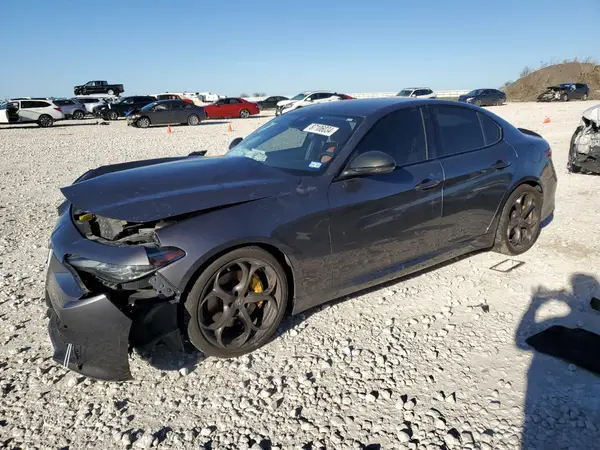ZARFAMBN6L7625687 2020 ALFA ROMEO GIULIA - Image 1