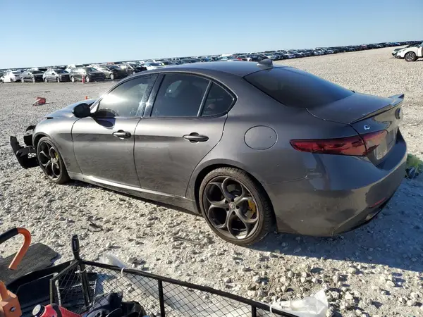 ZARFAMBN6L7625687 2020 ALFA ROMEO GIULIA - Image 2