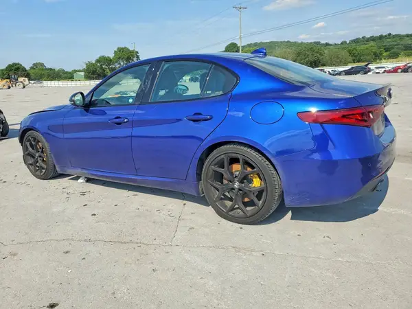 ZARFAMBN6L7632459 2020 ALFA ROMEO GIULIA - Image 2