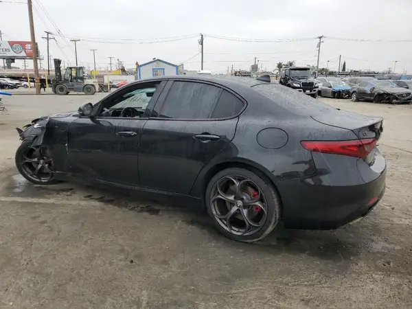 ZARFAMBN6M7649893 2021 ALFA ROMEO GIULIA - Image 2