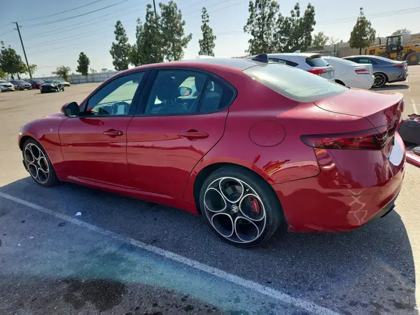 ZARFAMBN6N7656795 2022 ALFA ROMEO GIULIA - Image 2