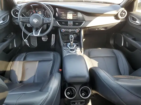 ZARFAMBN6N7662273 2022 ALFA ROMEO GIULIA - Image 8