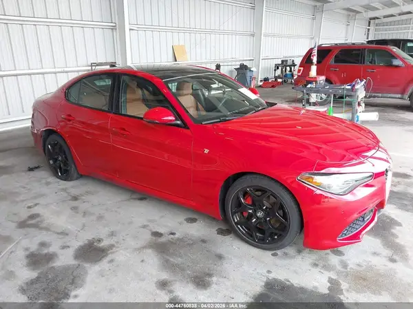 ZARFAMBN6N7663908 2022 ALFA ROMEO GIULIA