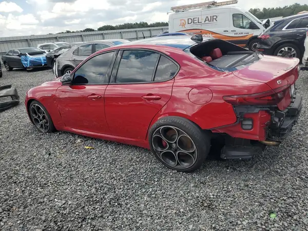 ZARFAMBN6N7665030 2022 ALFA ROMEO GIULIA - Image 2