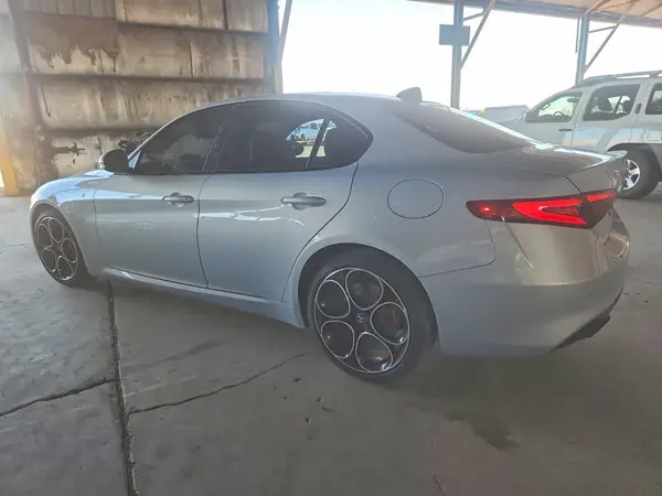ZARFAMBN6N7666260 2022 ALFA ROMEO GIULIA - Image 2