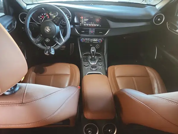 ZARFAMBN6N7666260 2022 ALFA ROMEO GIULIA - Image 8