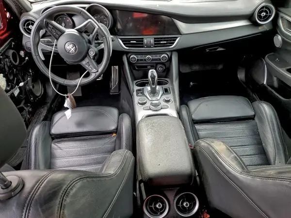 ZARFAMBN6P7671123 2023 ALFA ROMEO GIULIA - Image 8