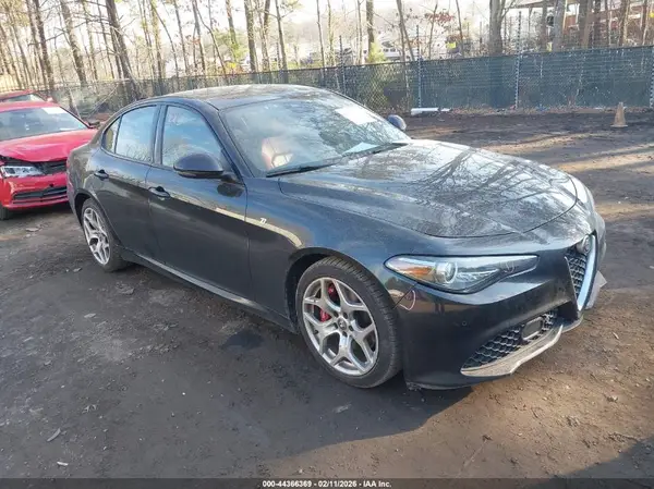 ZARFAMBN6P7671283 2023 ALFA ROMEO GIULIA