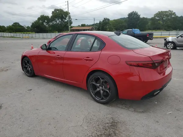 ZARFAMBN7K7600506 2019 ALFA ROMEO GIULIA - Image 2