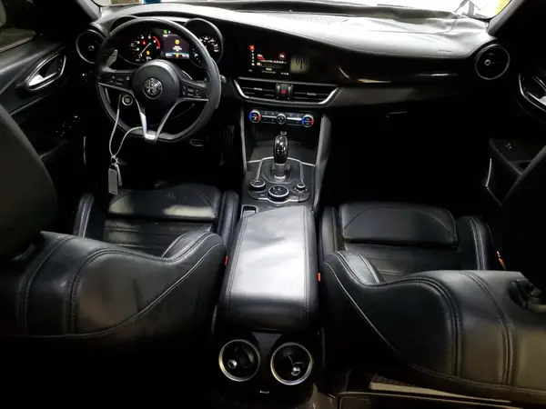 ZARFAMBN7K7602594 2019 ALFA ROMEO GIULIA - Image 8