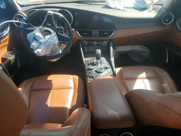 ZARFAMBN7K7622103 2019 ALFA ROMEO GIULIA - Image 8