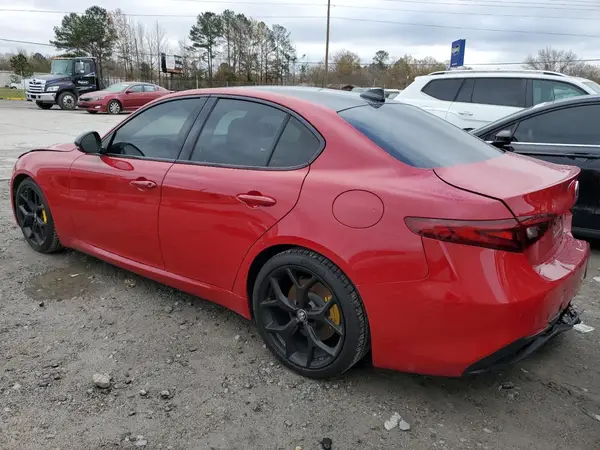 ZARFAMBN7L7626685 2020 ALFA ROMEO GIULIA - Image 2
