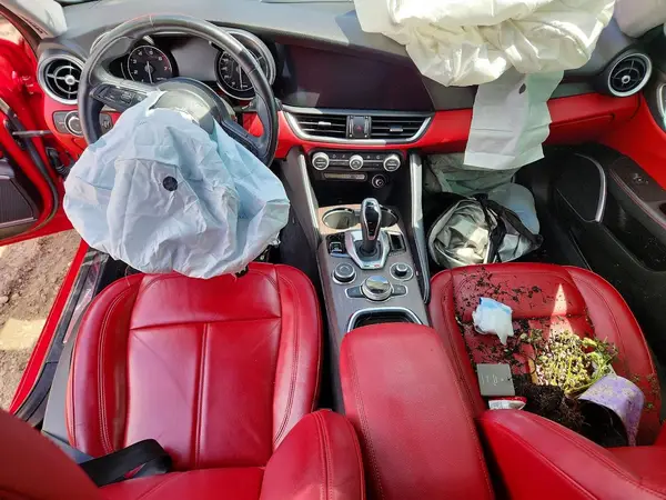 ZARFAMBN7L7631398 2020 ALFA ROMEO GIULIA - Image 8