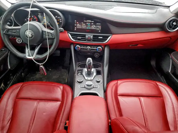 ZARFAMBN7L7636343 2020 ALFA ROMEO GIULIA - Image 8