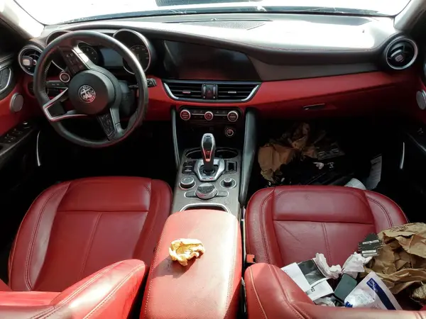 ZARFAMBN7M7642791 2021 ALFA ROMEO GIULIA - Image 8