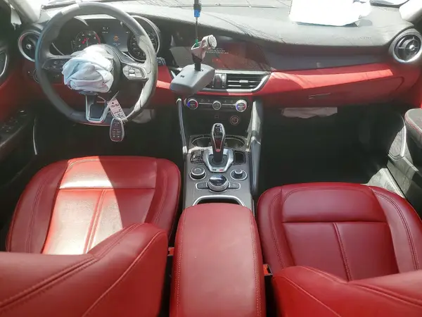 ZARFAMBN7M7644878 2021 ALFA ROMEO GIULIA - Image 8